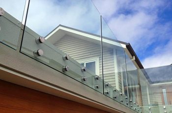 glass-balustrades-min-1000x675